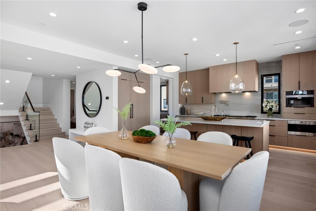 Corona del Mar, California, 92625, United States, 4 Bedrooms Bedrooms, ,5 BathroomsBathrooms,Residential,For Sale,1903577