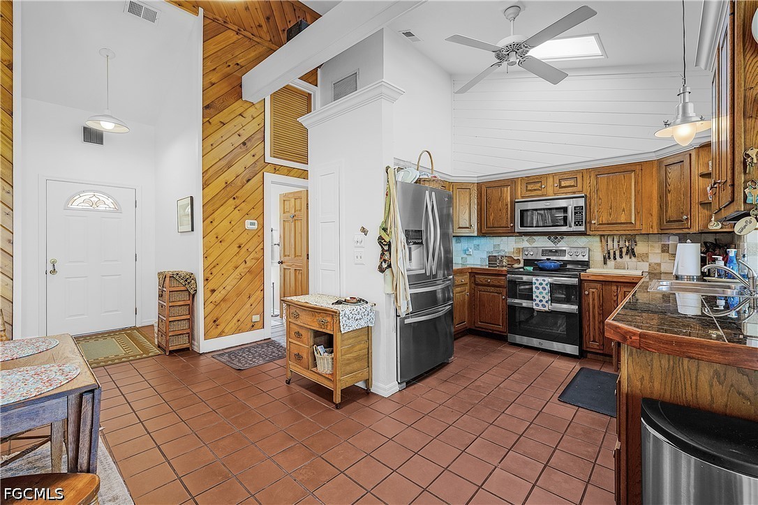 Bokeelia, Florida, 33922, United States, 2 Bedrooms Bedrooms, ,2 BathroomsBathrooms,Residential,For Sale,2035808