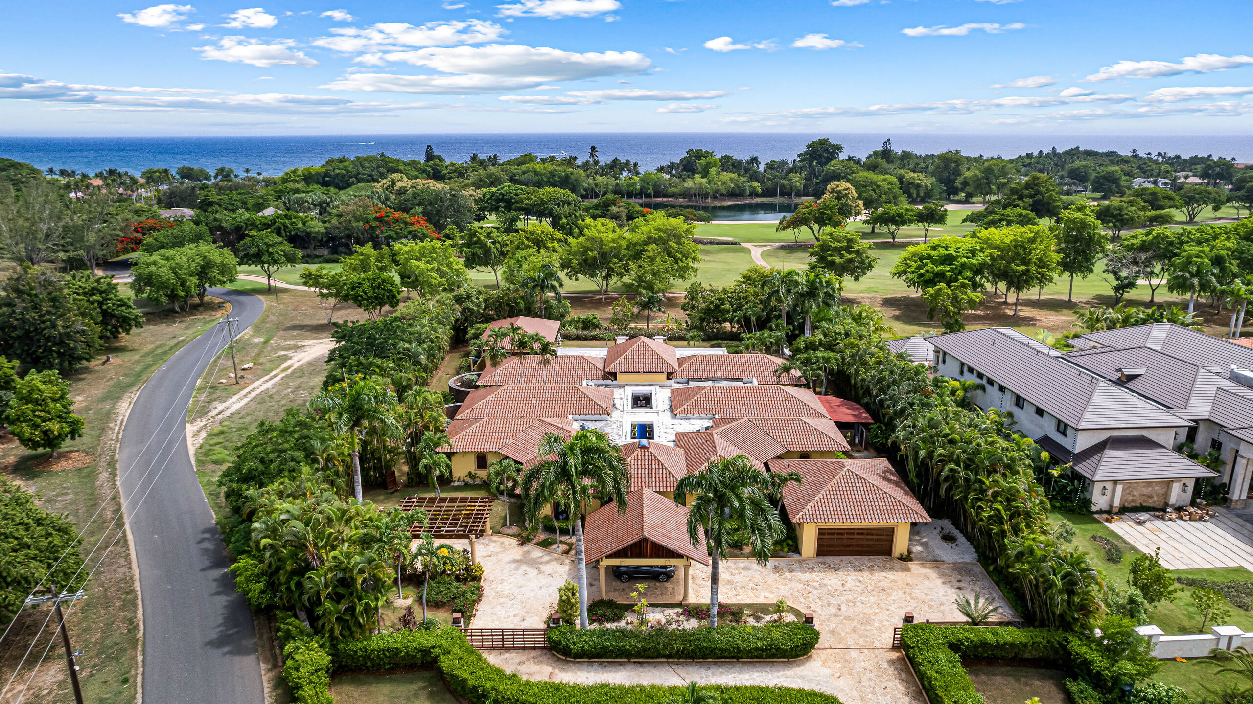  Punta Aguila 54 :  Large One-Level Corner Villa Overlooking the Lake and Teeth - 物件實景