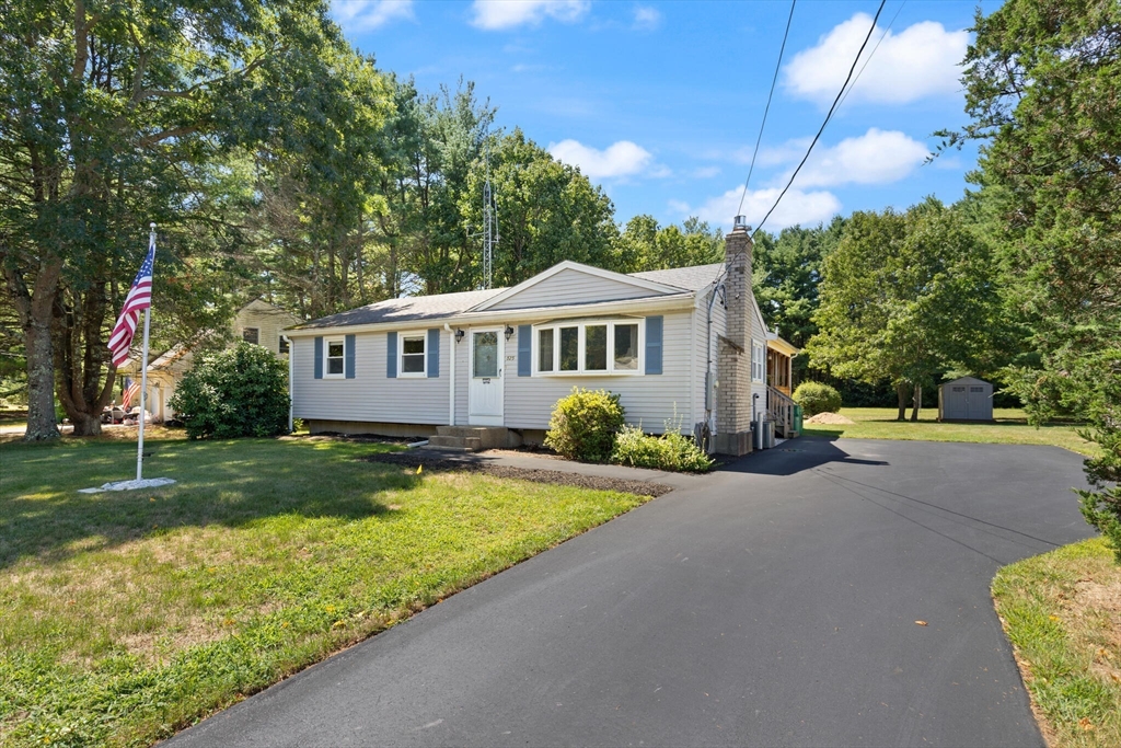 Mansfield, Massachusetts, 02048, United States, 3 Bedrooms Bedrooms, ,1 BathroomBathrooms,Residential,For Sale,1926255