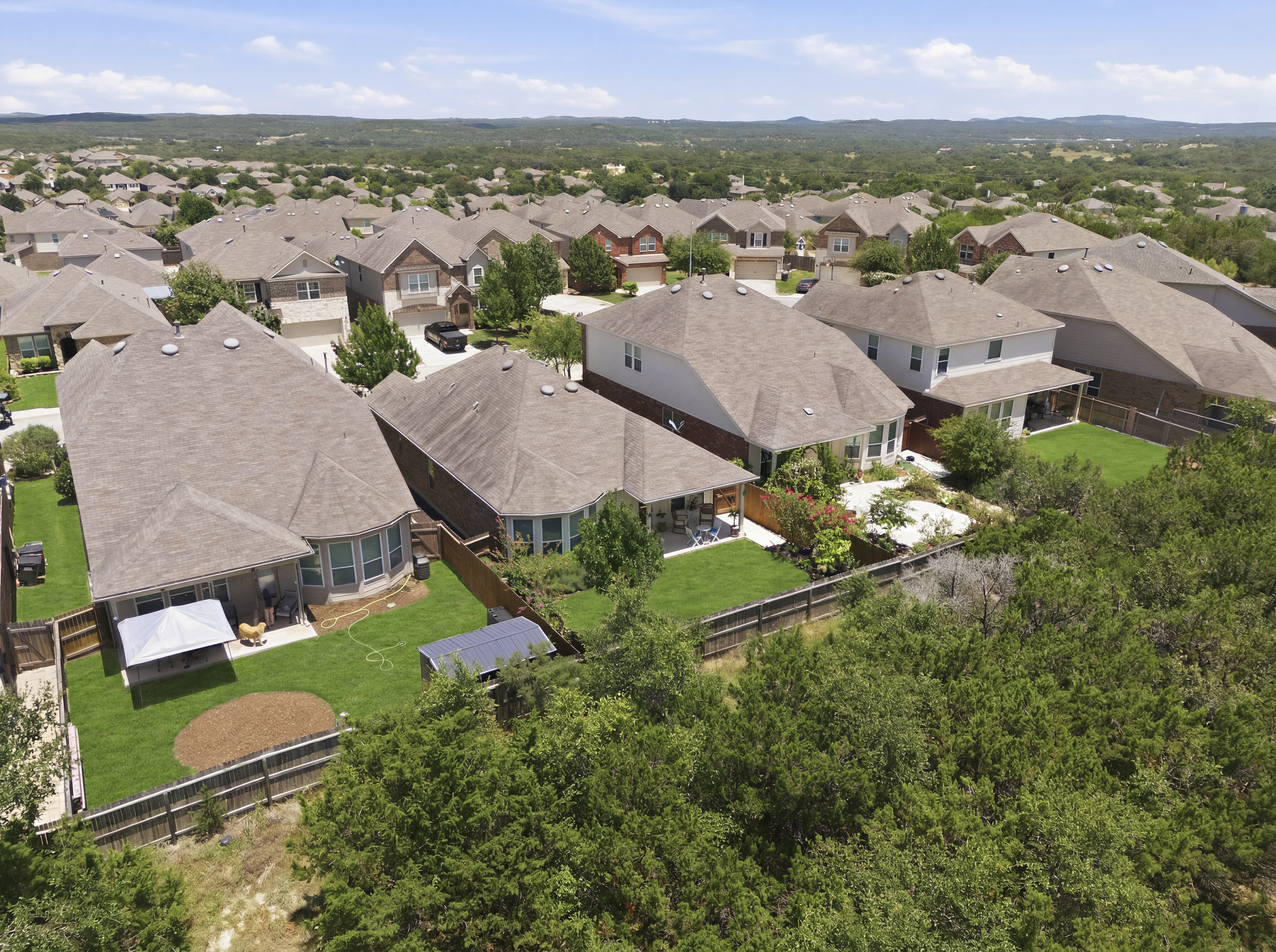  Private Greenbelt Retreat in Boerne - 物件實景