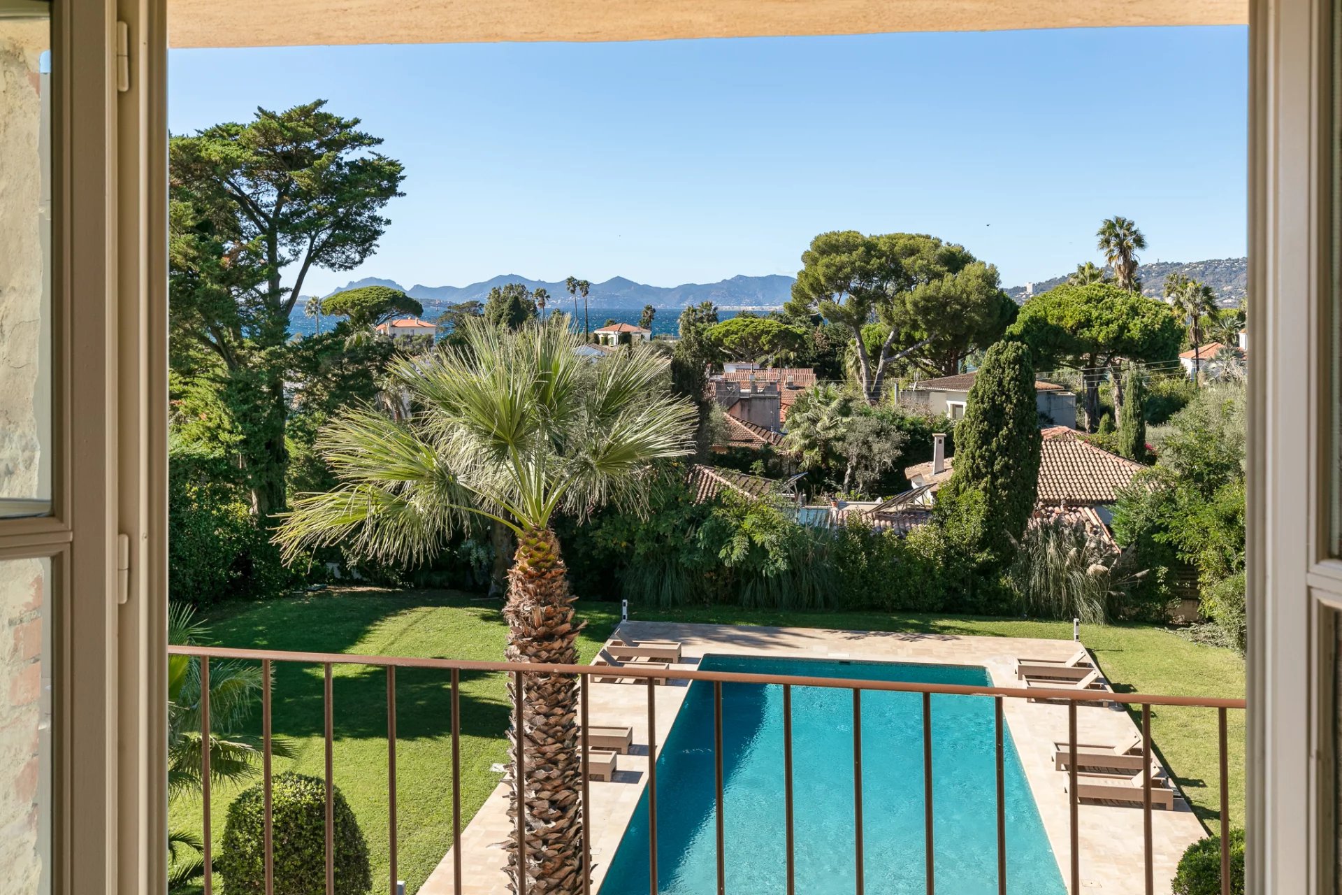 Antibes, Provence-Alpes-Côte d’Azur, 06600, FR, 6 Bedrooms Bedrooms, ,Residential,For Sale,1986252