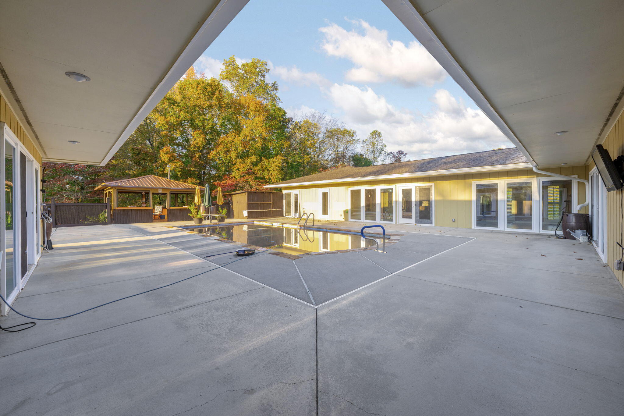 Cleveland, Tennessee, 37312, United States, 3 Bedrooms Bedrooms, ,4 BathroomsBathrooms,Residential,For Sale,1988067