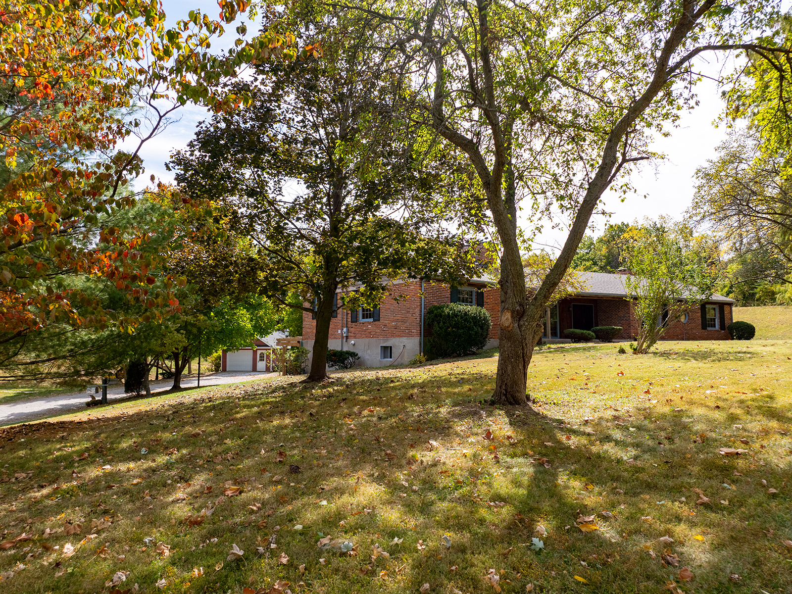 Hannibal, Missouri, 63401, United States, 3 Bedrooms Bedrooms, ,2 BathroomsBathrooms,Residential,For Sale,1981239