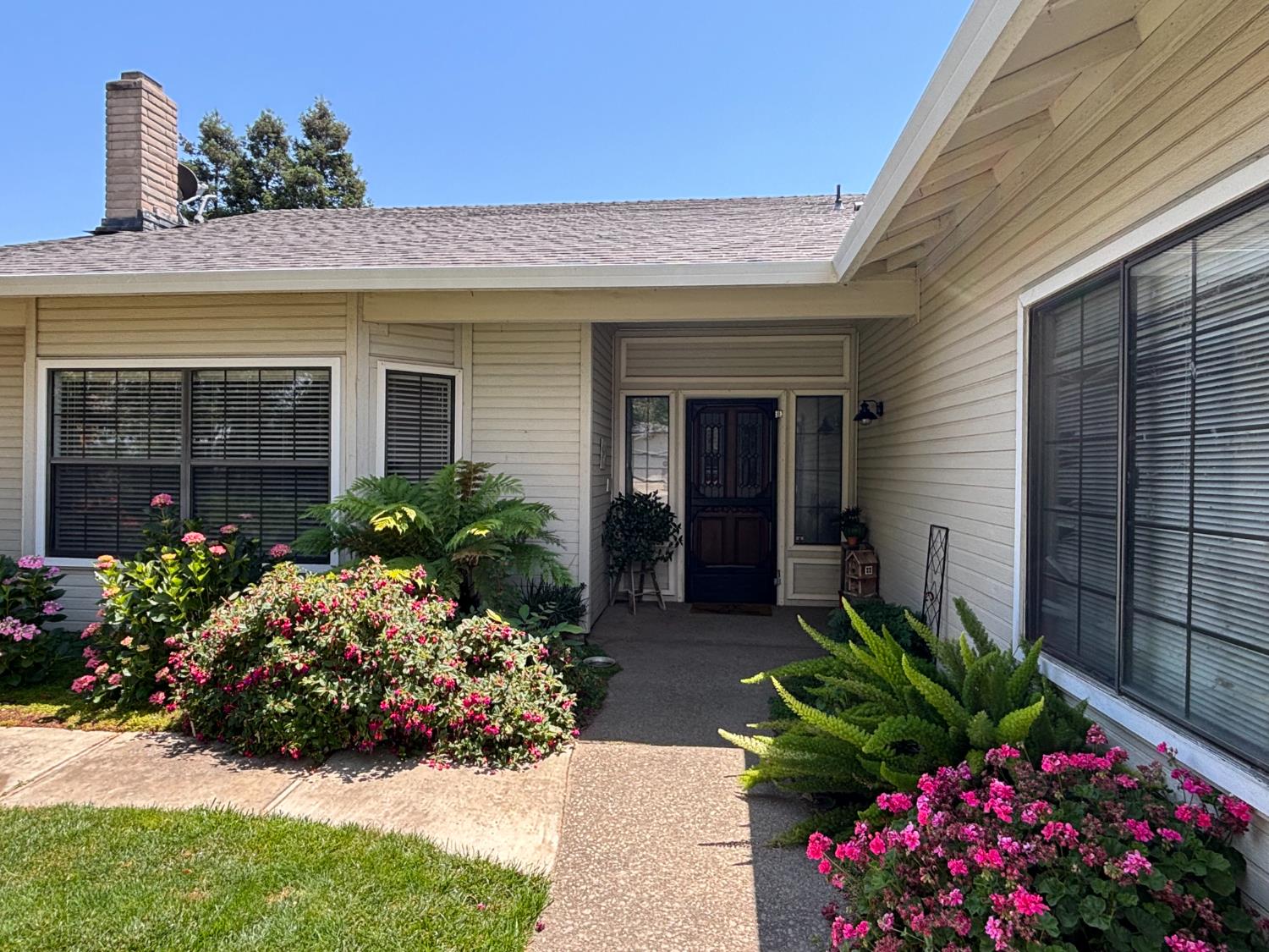 Lockeford, California, 95237-9662, United States, 3 Bedrooms Bedrooms, ,2 BathroomsBathrooms,Residential,For Sale,1891581