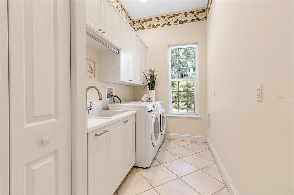 Osprey, Florida, 34229, United States, 4 Bedrooms Bedrooms, ,3 BathroomsBathrooms,Residential,For Sale,1994888