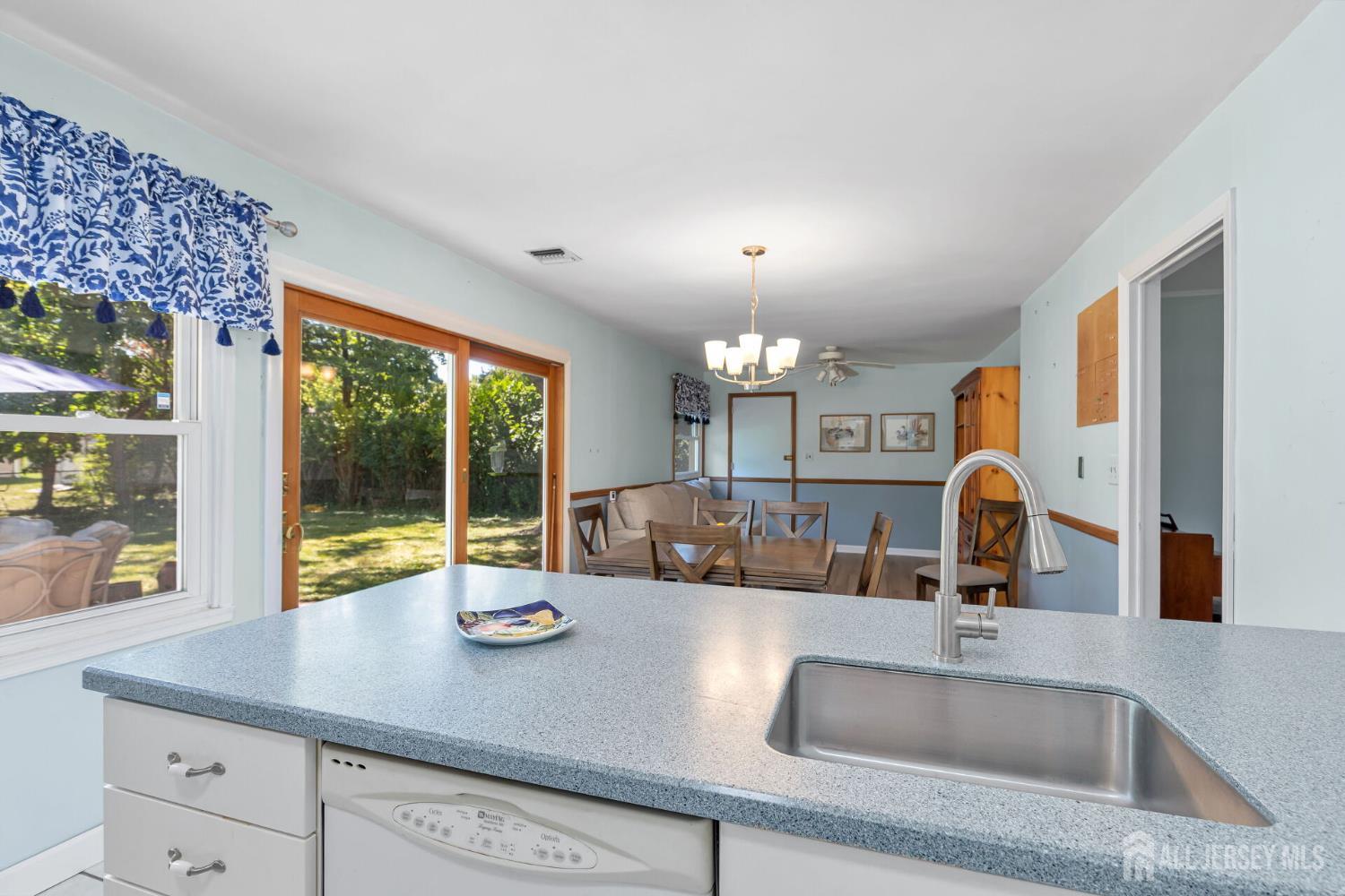 South Brunswick, New Jersey, 08824, United States, 3 Bedrooms Bedrooms, ,2 BathroomsBathrooms,Residential,For Sale,1941671