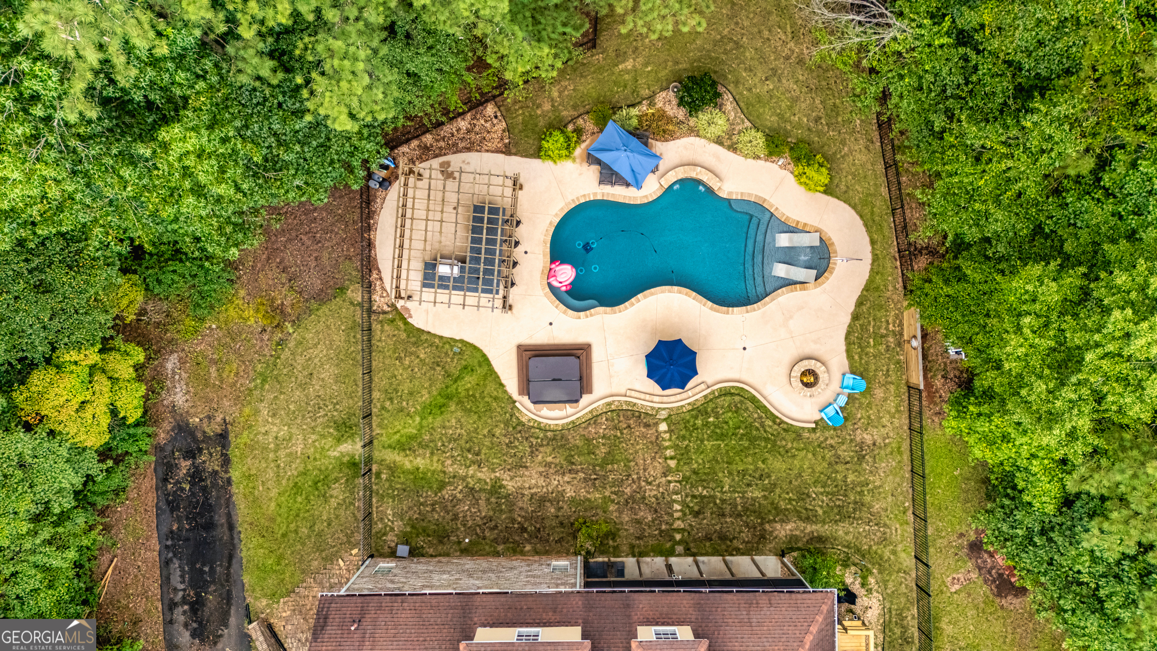 Newnan, Georgia, 30263, United States, 4 Bedrooms Bedrooms, ,5 BathroomsBathrooms,Residential,For Sale,1932602