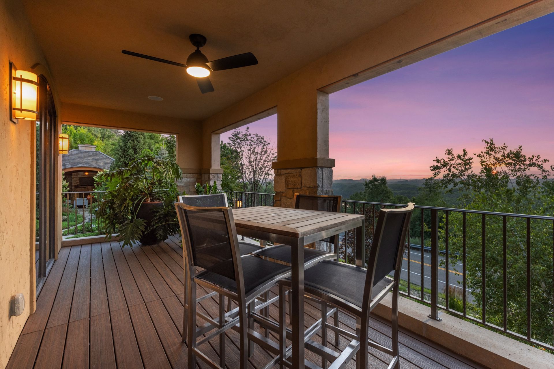  Extraordinary Living with Panoramic River Valley Views - 物件實景