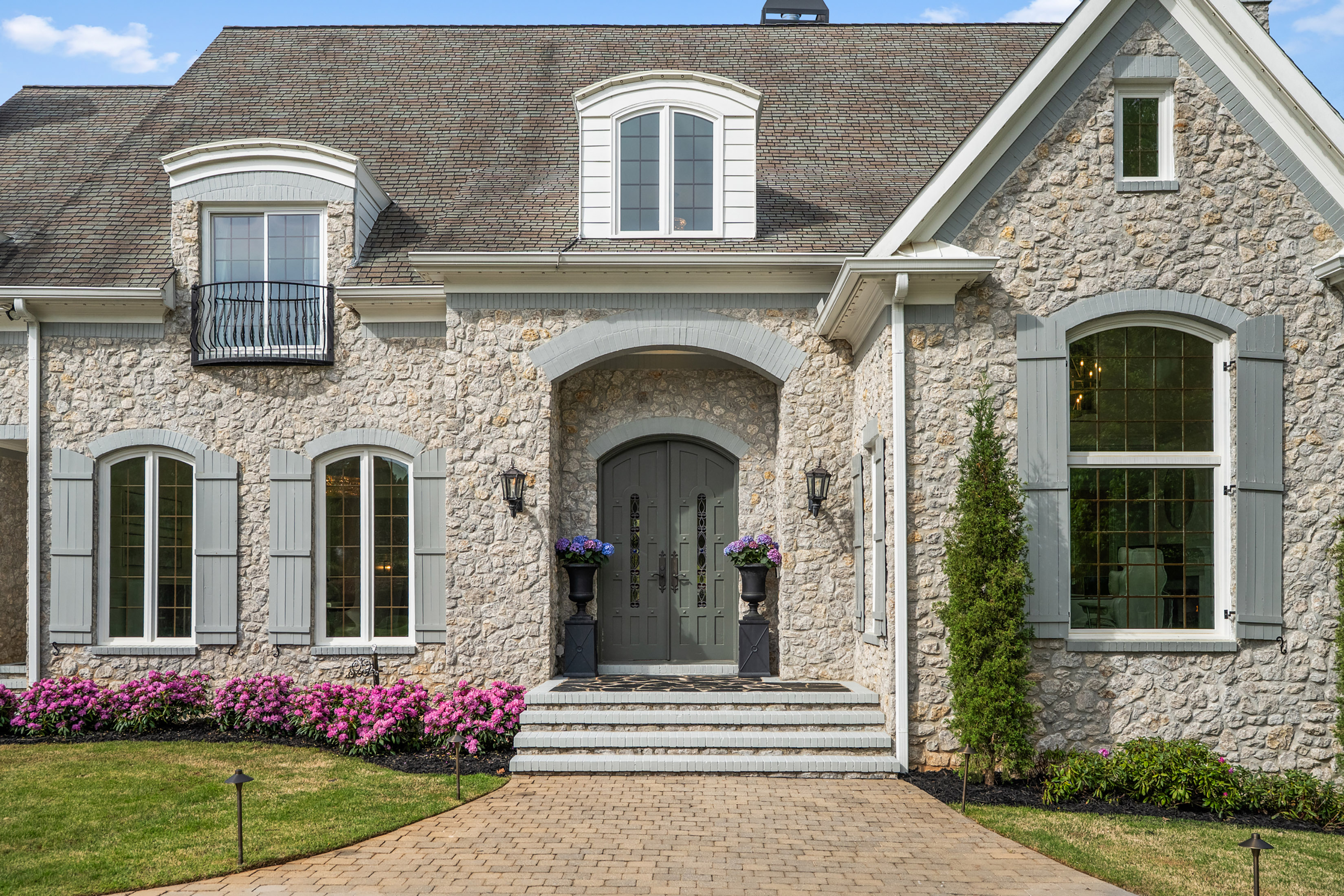  Experience Elevated Living in this Exceptional Estate-Style Residence - 物件實景