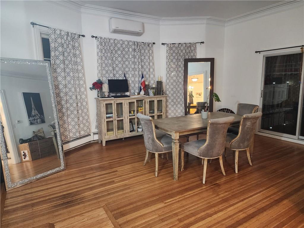 Cranston, Rhode Island, 02905, United States, 5 Bedrooms Bedrooms, ,3 BathroomsBathrooms,Residential,For Sale,1930877