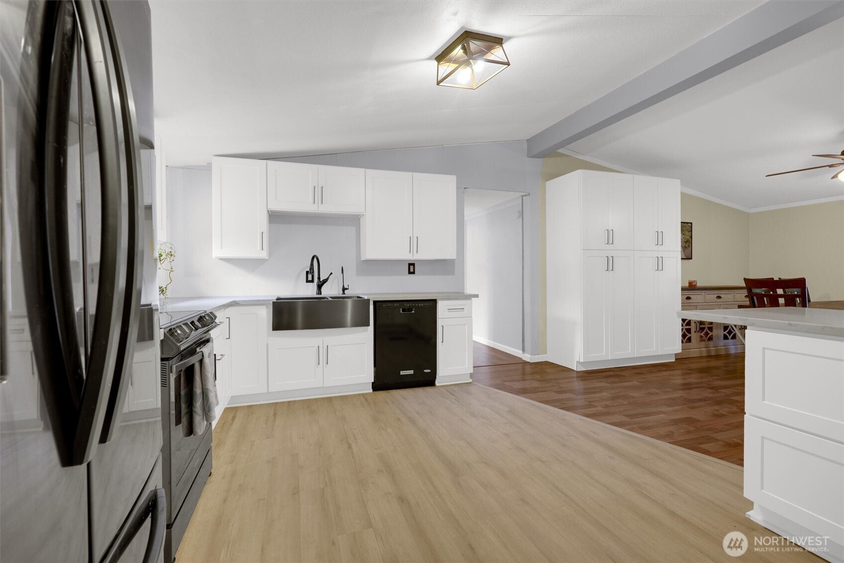 Graham, Washington, 98338, United States, 5 Bedrooms Bedrooms, ,2 BathroomsBathrooms,Residential,For Sale,1910448