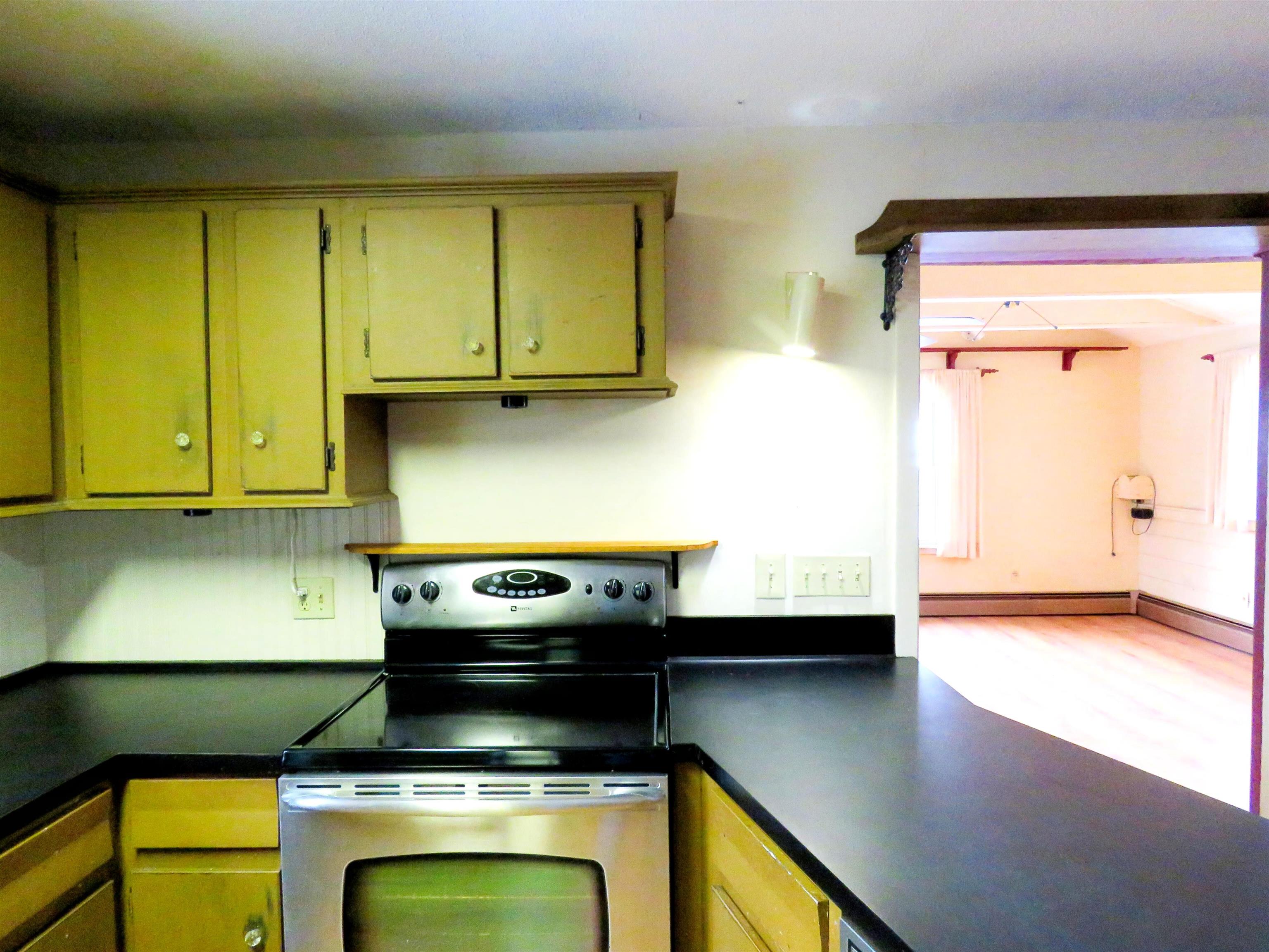 Derry, New Hampshire, 03038, United States, 3 Bedrooms Bedrooms, ,2 BathroomsBathrooms,Residential,For Sale,2005646