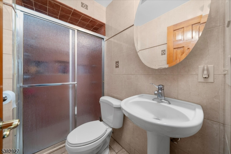 Hackettstown Town, New Jersey, 07840, United States, 4 Bedrooms Bedrooms, ,2 BathroomsBathrooms,Residential,For Sale,1940859