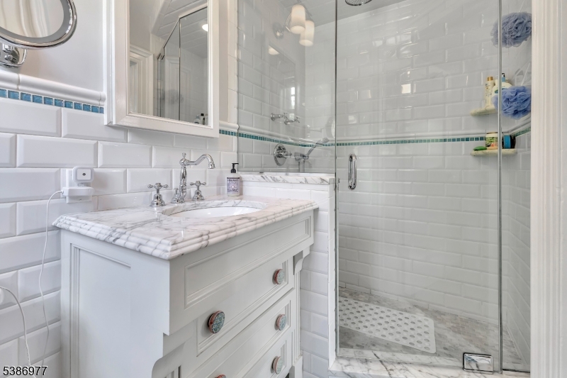 Montclair Twp., New Jersey, 07042, United States, 6 Bedrooms Bedrooms, ,6 BathroomsBathrooms,Residential,For Sale,1993497