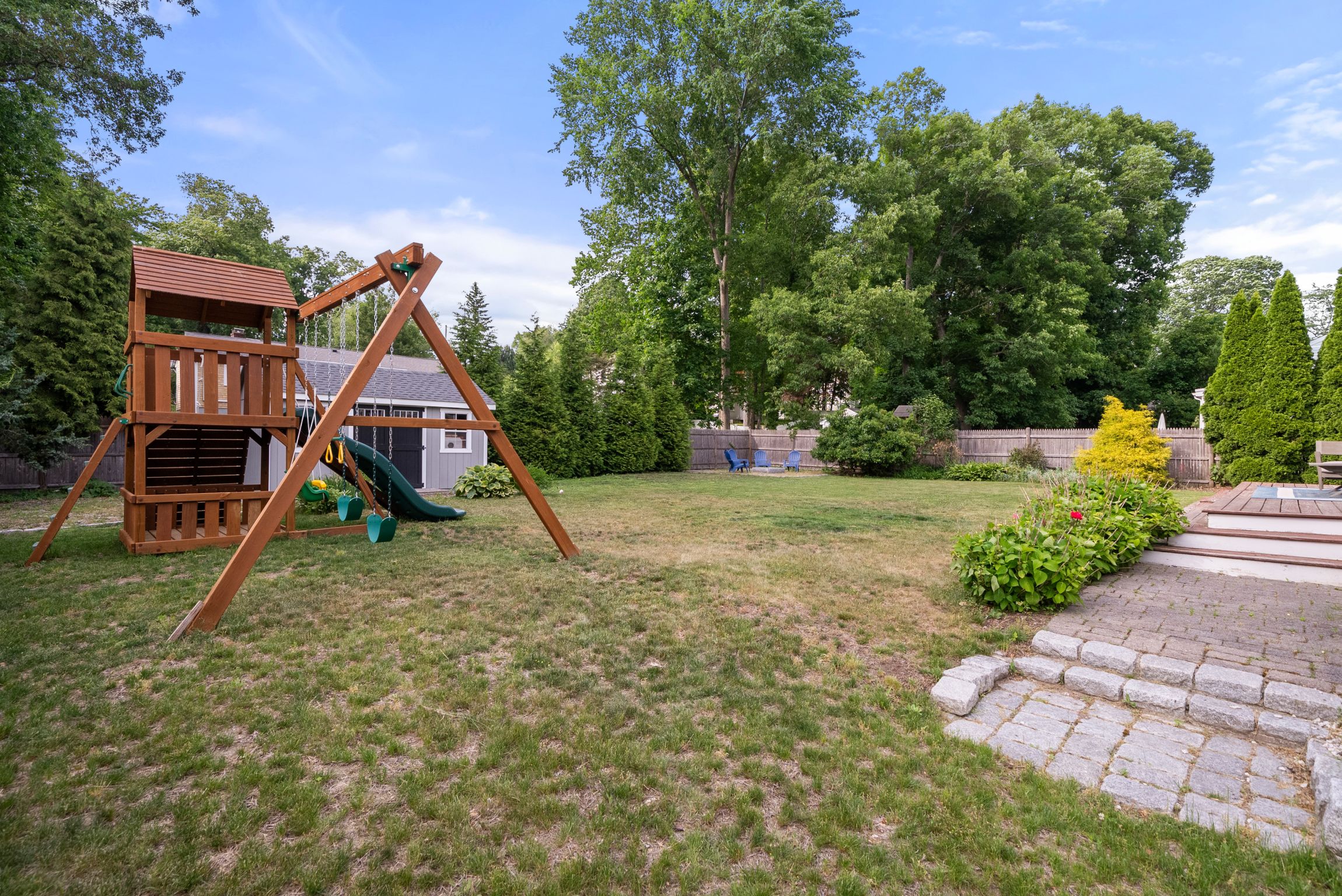  169 Pond St, Cohasset, MA, 02025 - 物件實景