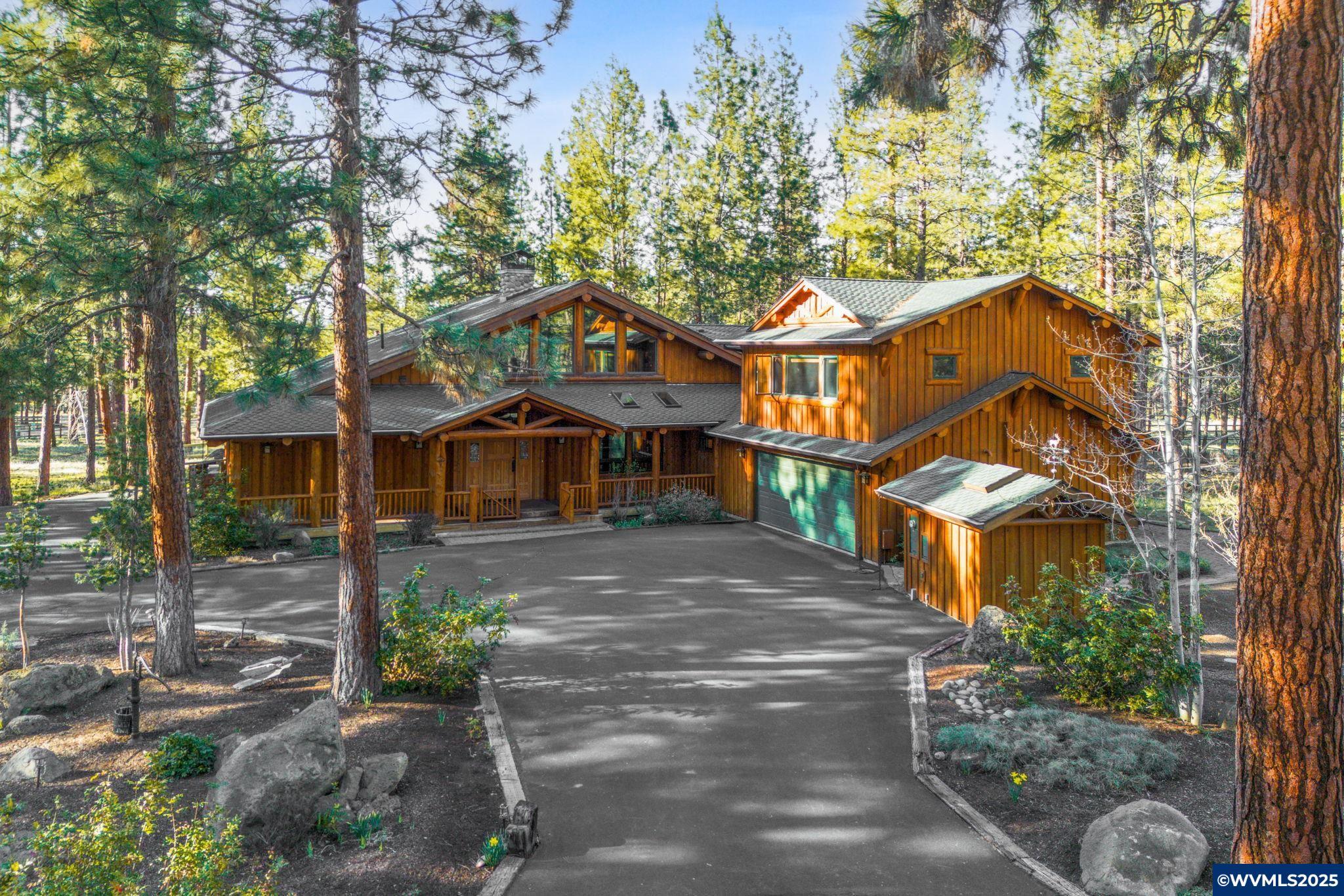 Sisters, Oregon, 97759, United States, 3 Bedrooms Bedrooms, ,6 BathroomsBathrooms,Residential,For Sale,1784576