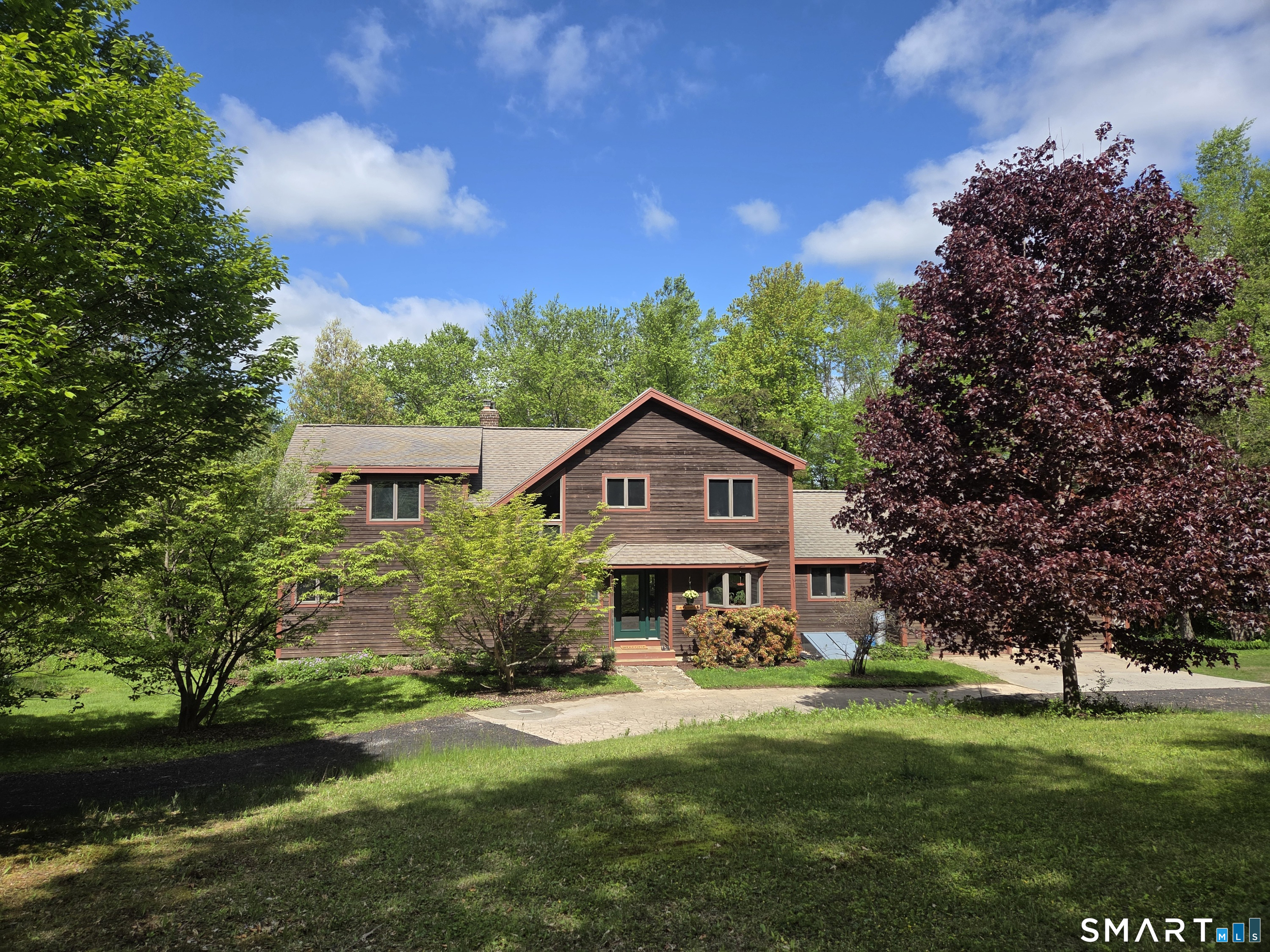 Bethany, Connecticut, 06524, United States, 4 Bedrooms Bedrooms, ,4 BathroomsBathrooms,Residential,For Sale,2049366