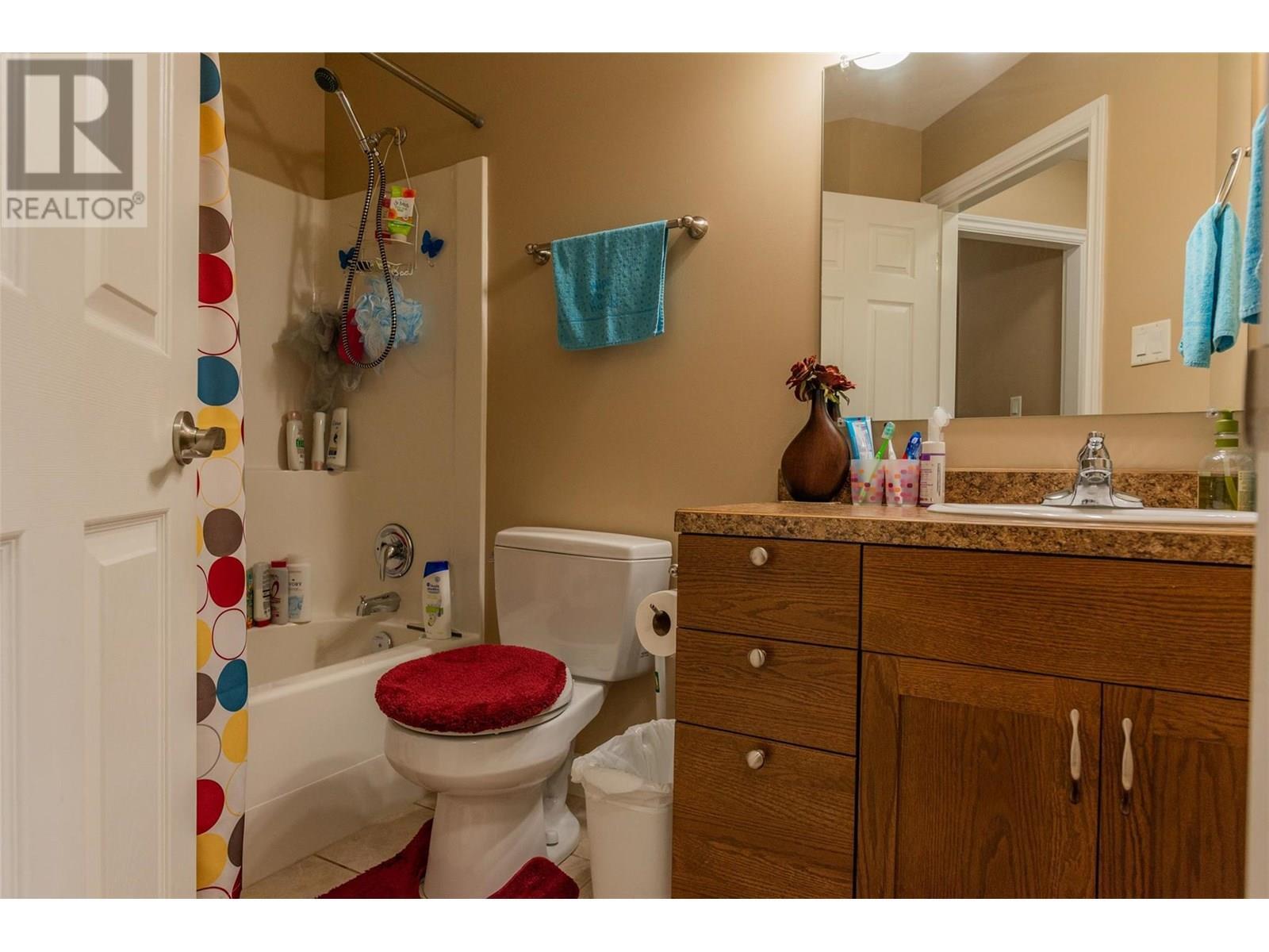 CASTLEGAR, British Columbia, V1N 1J7, CA, 3 Bedrooms Bedrooms, ,2 BathroomsBathrooms,Residential,For Sale,1913084