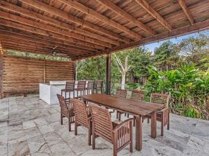 Plantation, Florida, 33325, United States, 5 Bedrooms Bedrooms, ,4 BathroomsBathrooms,Residential,For Sale,2005457