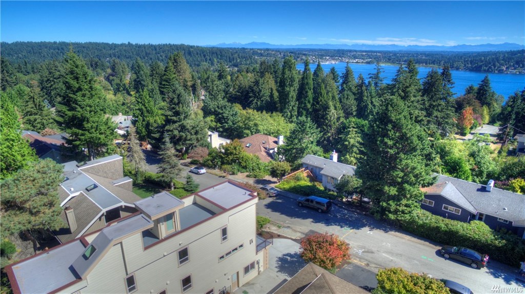 16001 36th Ave NE, Lake Forest Park, Washington, 98155, United States, 2 Bedrooms Bedrooms, ,4 BathroomsBathrooms,Residential,For Sale,16001 36th Ave NE,1621421