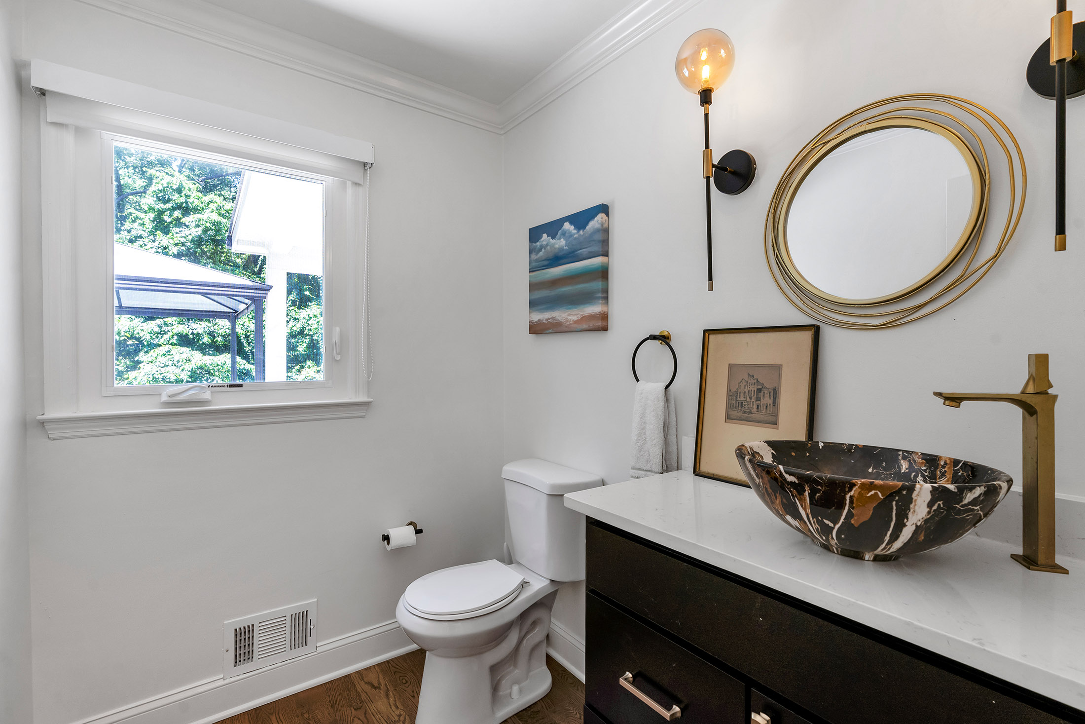  Charming Brick Home on Peaceful Cul-de-sac in the Heart of Historic Vinings - 物件實景