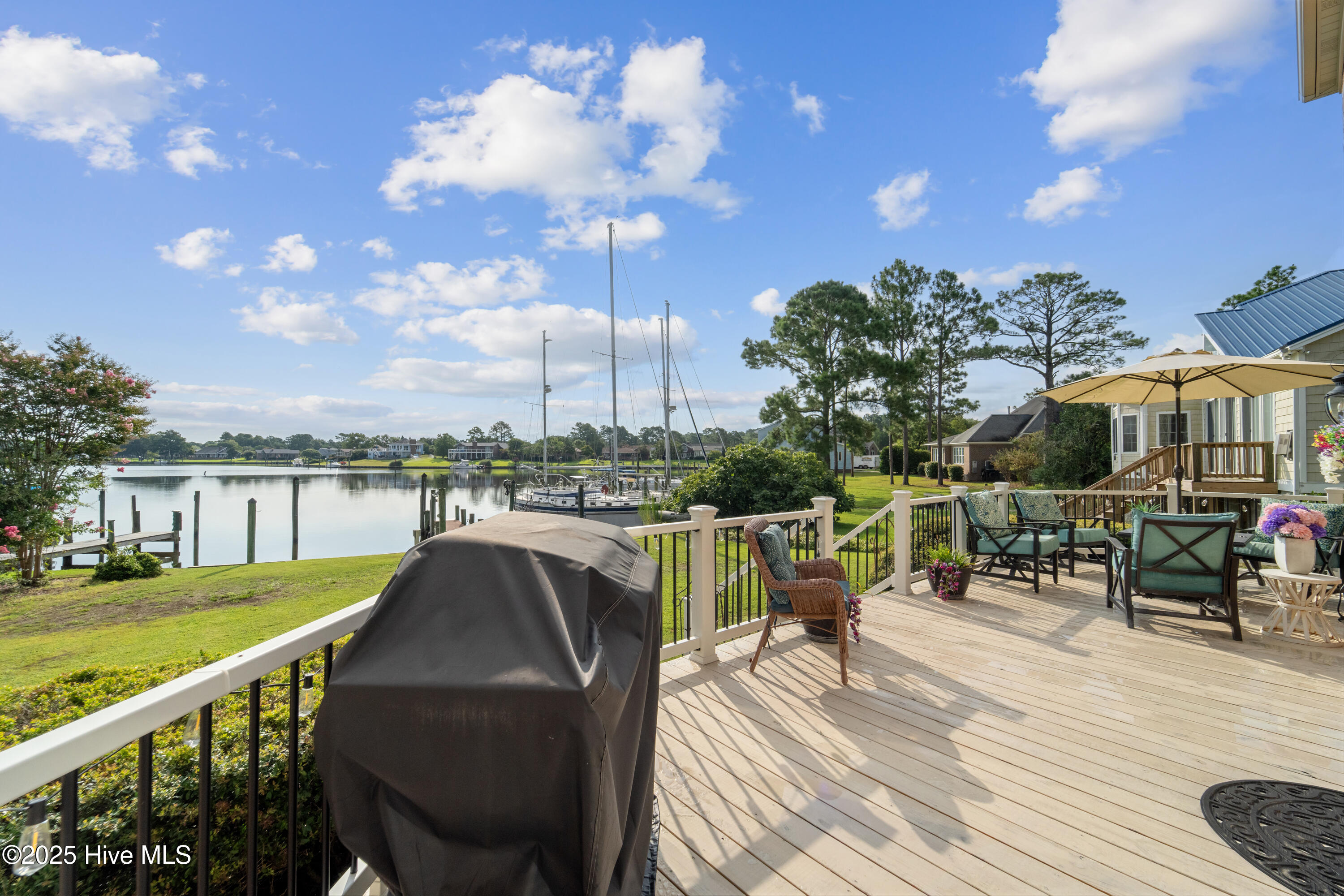 New Bern, North Carolina, 28560, United States, 4 Bedrooms Bedrooms, ,3 BathroomsBathrooms,Residential,For Sale,1907556