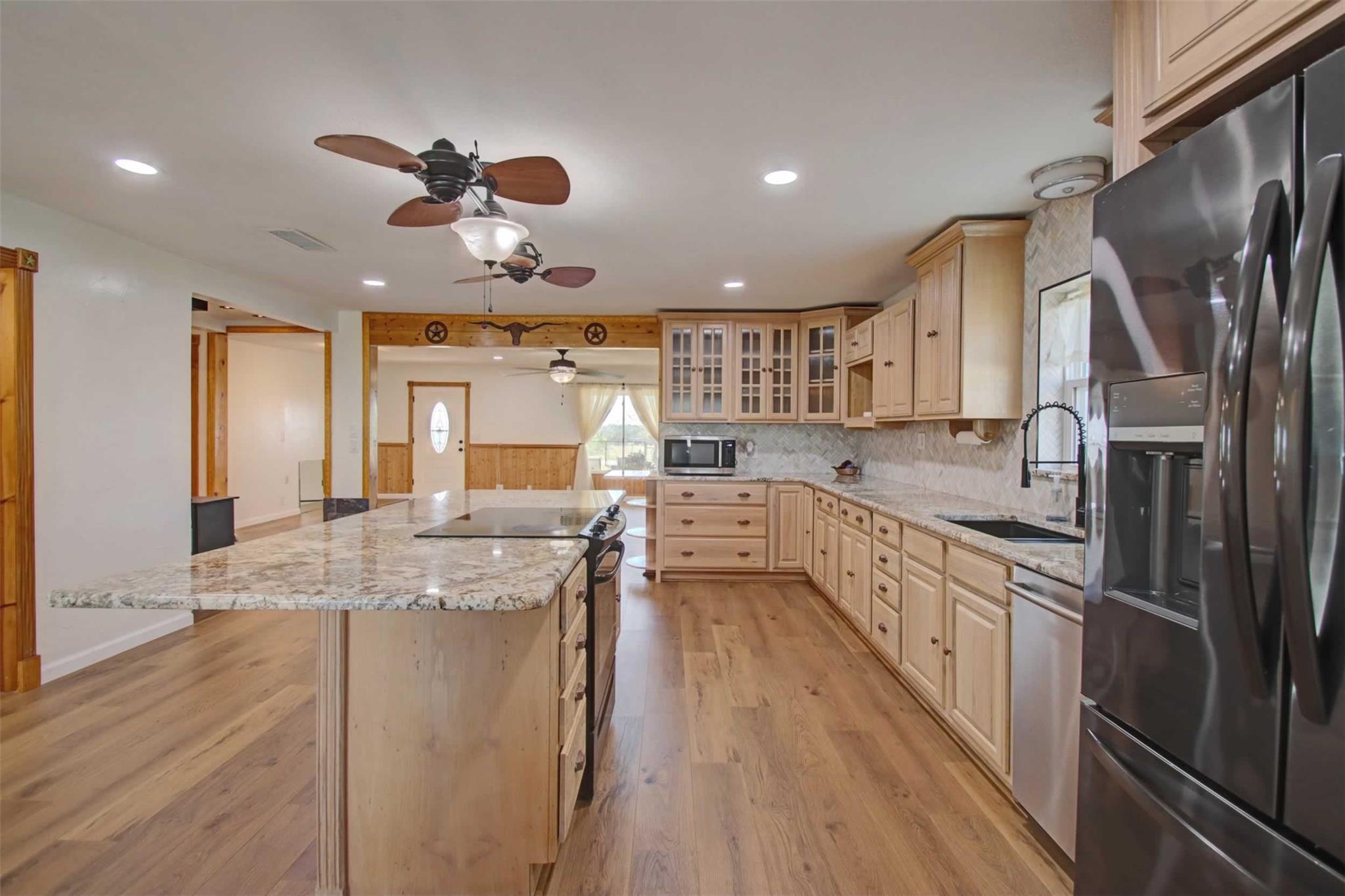 Springtown, Texas, 76082, United States, 3 Bedrooms Bedrooms, ,2 BathroomsBathrooms,Residential,For Sale,2049290