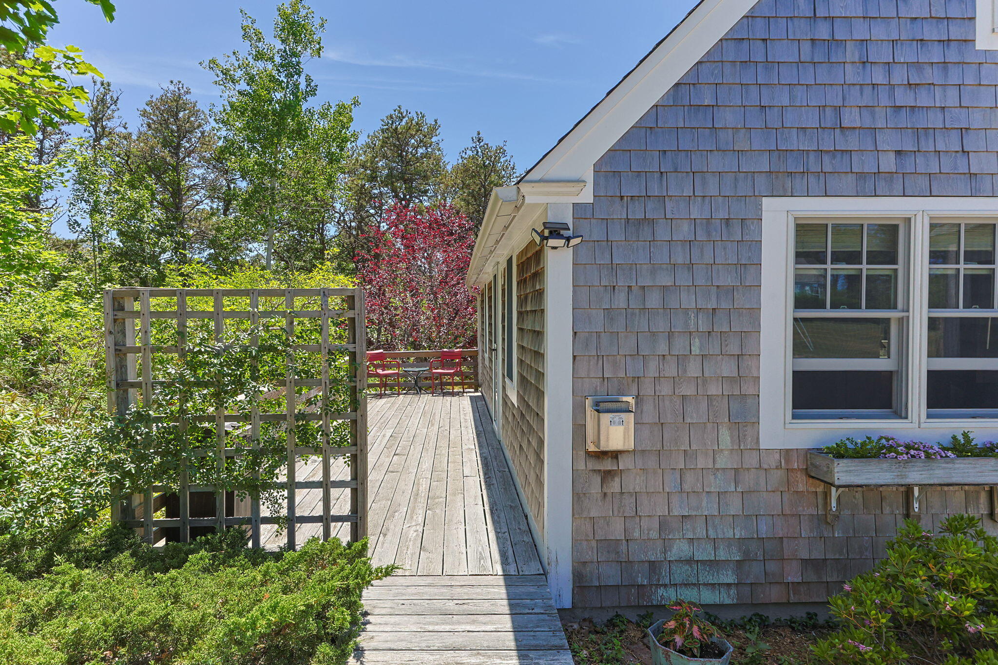  Move-In Ready Comfort on a Beautifully Wooded Acre-Plus Setting - 物件實景
