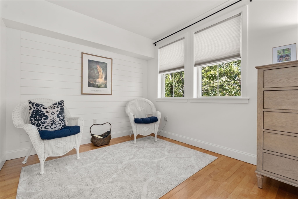 Newburyport, Massachusetts, 01950, United States, 3 Bedrooms Bedrooms, ,3 BathroomsBathrooms,Residential,For Sale,1918140