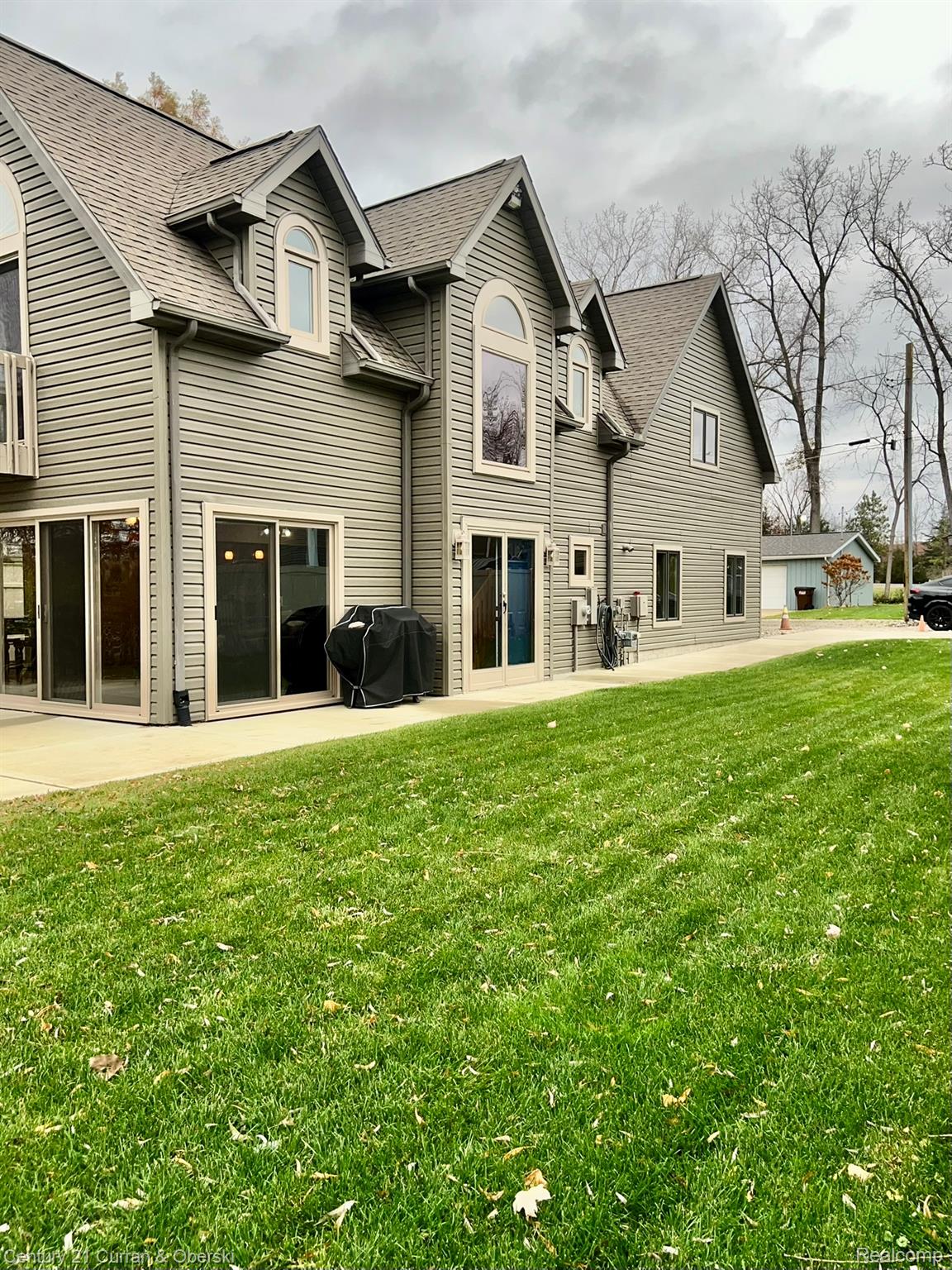 Jackson, Michigan, 49201, United States, 3 Bedrooms Bedrooms, ,3 BathroomsBathrooms,Residential,For Sale,1981223