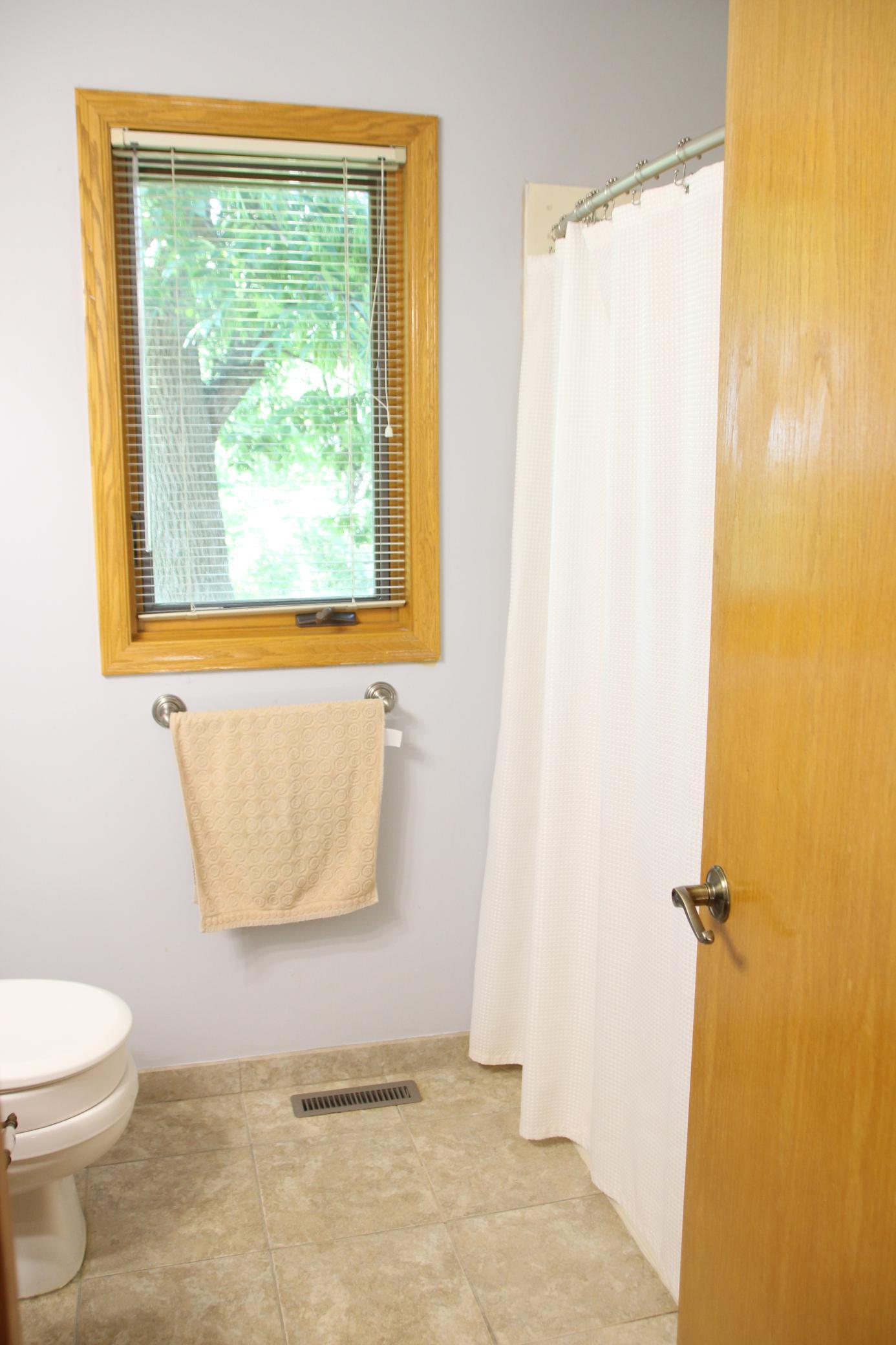 Lakeville, Minnesota, 55044, United States, 3 Bedrooms Bedrooms, ,2 BathroomsBathrooms,Residential,For Sale,1941010
