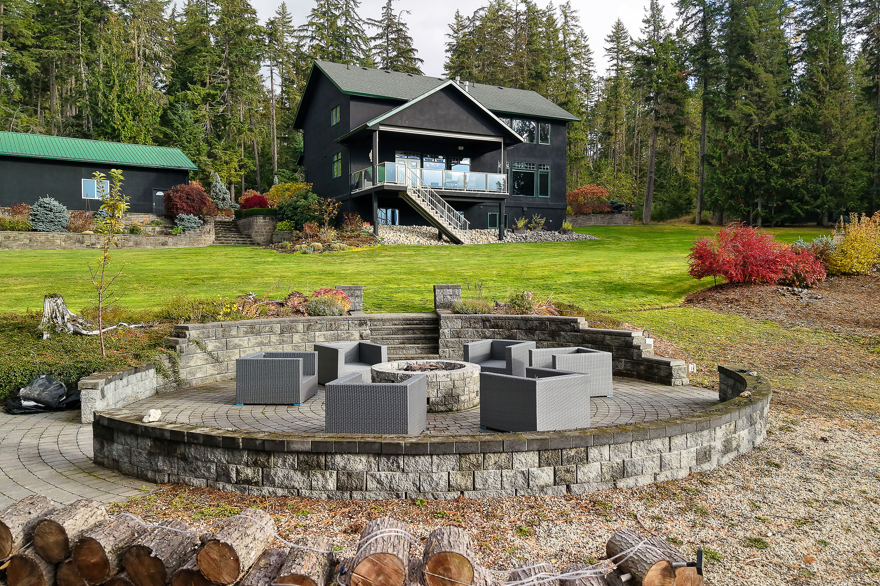  Nakusp Waterfront Estate - 物件實景