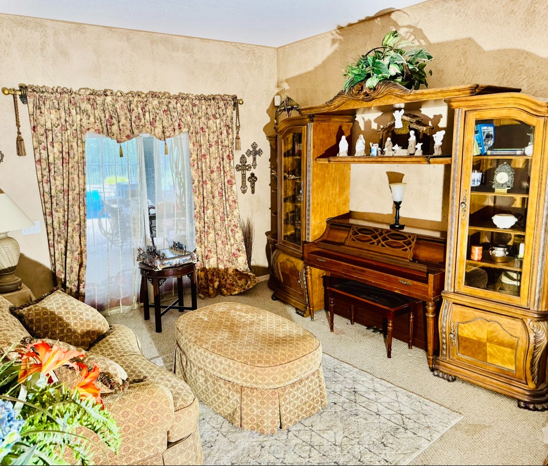 Thonotosassa, Florida, 33592, United States, 4 Bedrooms Bedrooms, ,3 BathroomsBathrooms,Residential,For Sale,1981312