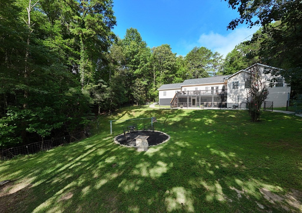 Murphy, North Carolina, 28906, United States, 3 Bedrooms Bedrooms, ,3 BathroomsBathrooms,Residential,For Sale,1902366