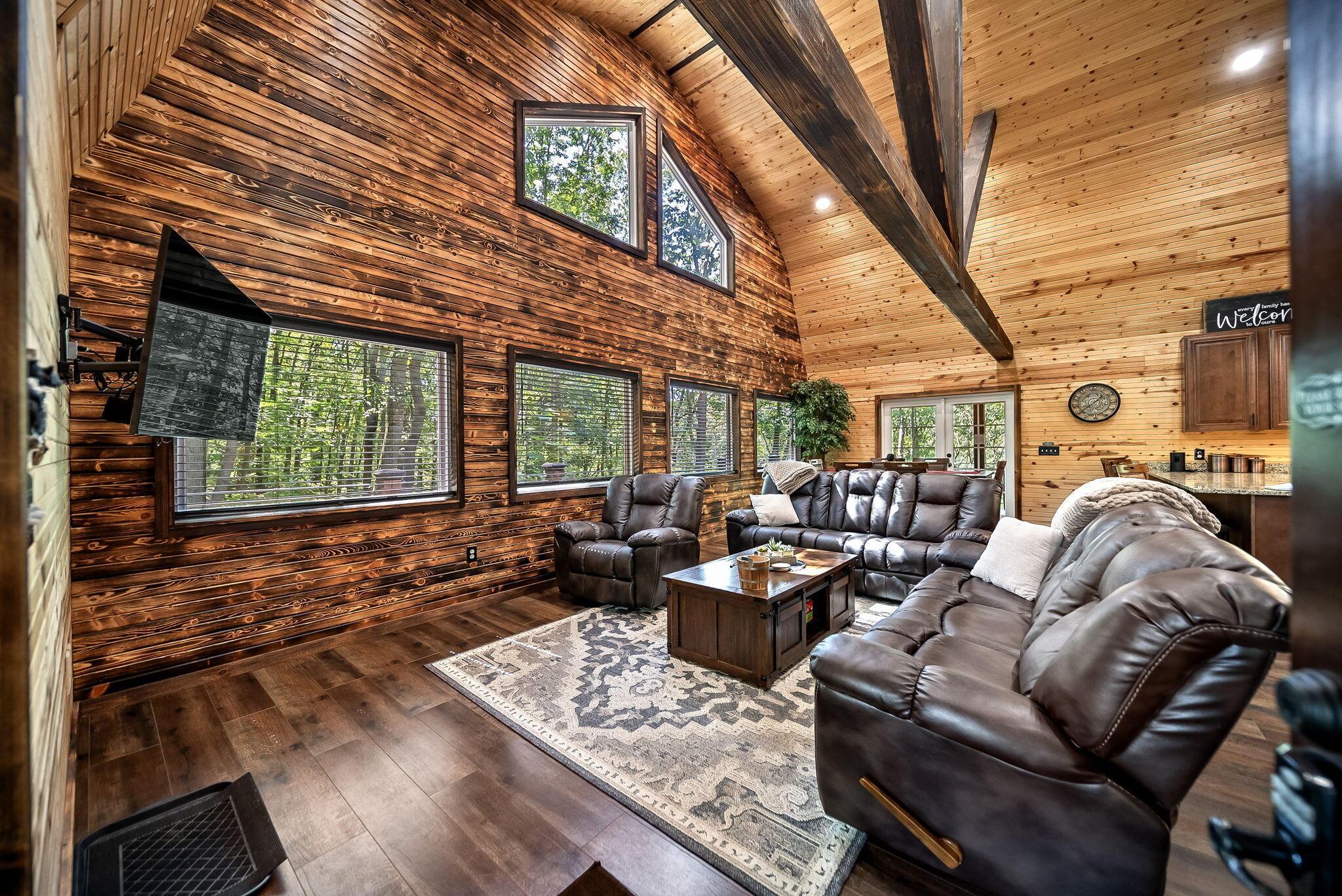 Rockbridge, Ohio, 43149, United States, 4 Bedrooms Bedrooms, ,3 BathroomsBathrooms,Residential,For Sale,1947972