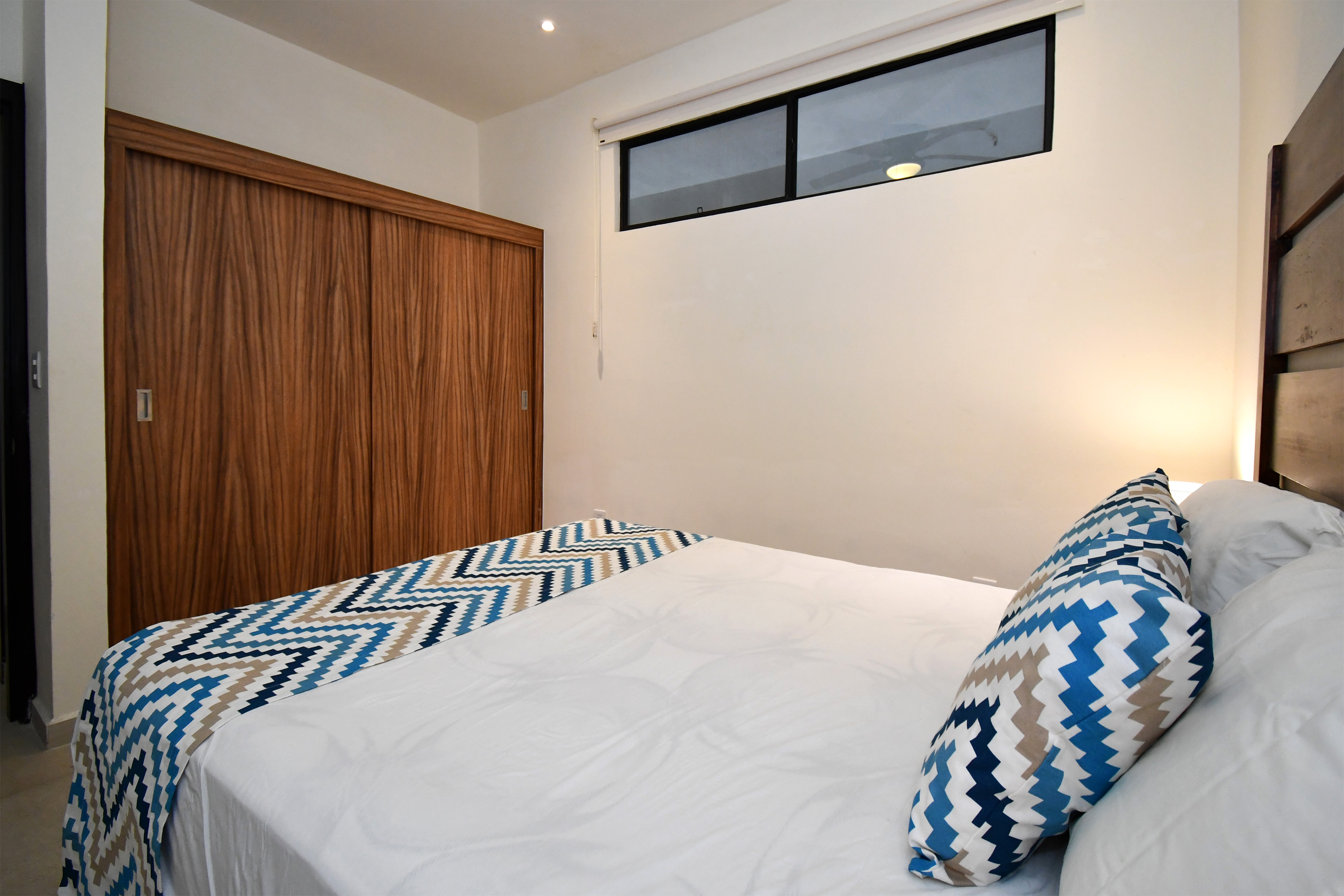  Spacious Three-Bedroom Condominium - 物件實景