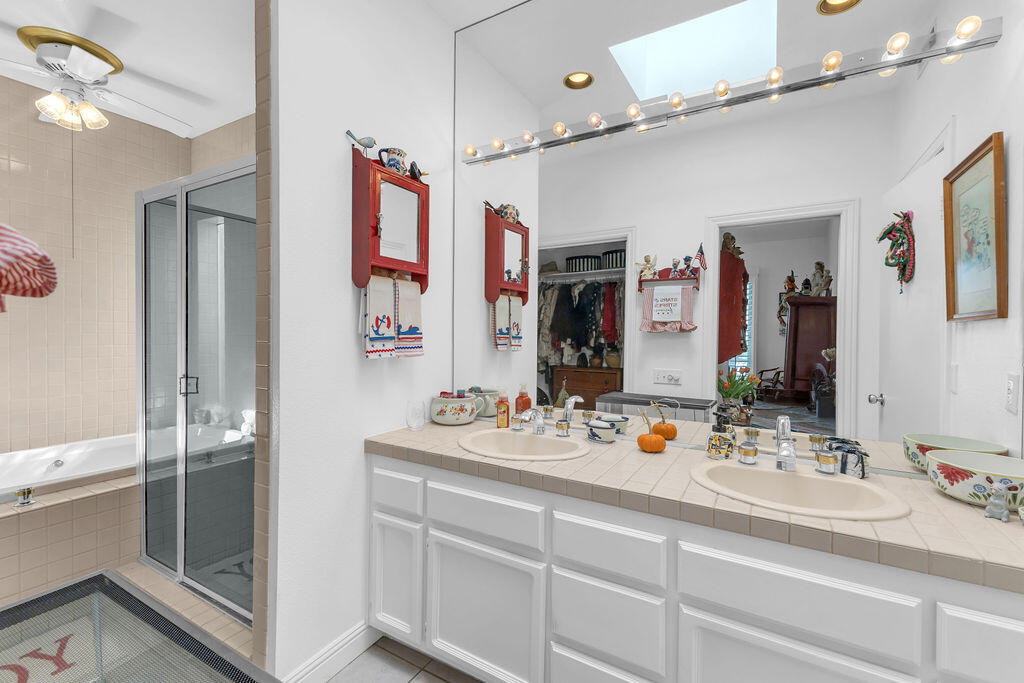 Rancho Mirage, California, 92270, United States, 3 Bedrooms Bedrooms, ,2 BathroomsBathrooms,Residential,For Sale,1962982