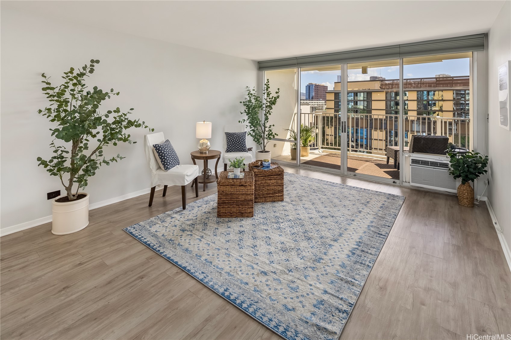 Honolulu, Hawaii, 96814, United States, 2 Bedrooms Bedrooms, ,2 BathroomsBathrooms,Residential,For Sale,1991351