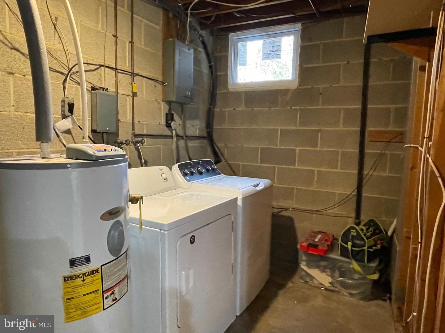 Centreville, Virginia, 20120, United States, 3 Bedrooms Bedrooms, ,2 BathroomsBathrooms,Residential,For Sale,1988924