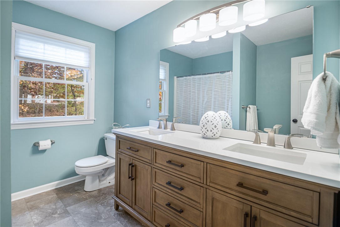 Franklin Park, Pennsylvania, 15090, United States, 4 Bedrooms Bedrooms, ,3 BathroomsBathrooms,Residential,For Sale,1987984