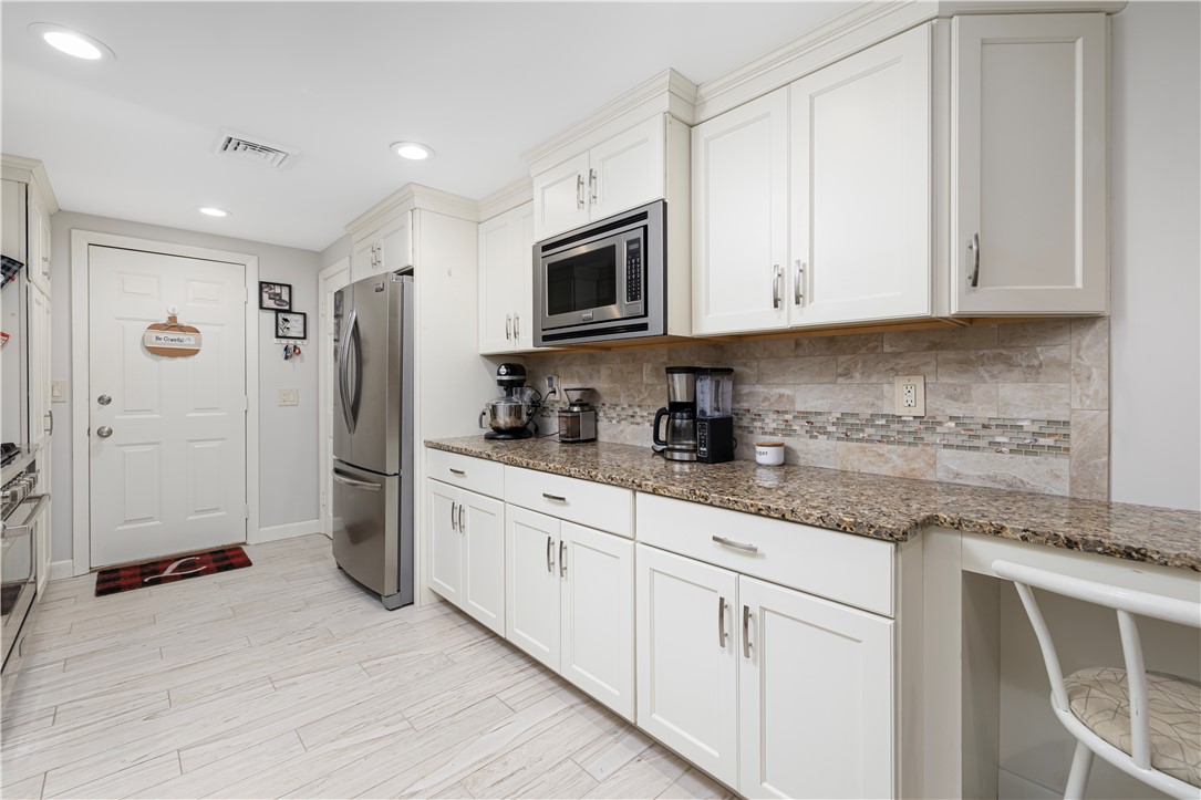 Cranston, Rhode Island, 02921, United States, 4 Bedrooms Bedrooms, ,3 BathroomsBathrooms,Residential,For Sale,1787177