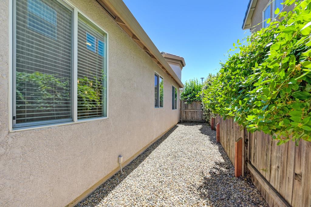 Sacramento, California, 95835, United States, 4 Bedrooms Bedrooms, ,2 BathroomsBathrooms,Residential,For Sale,1957023