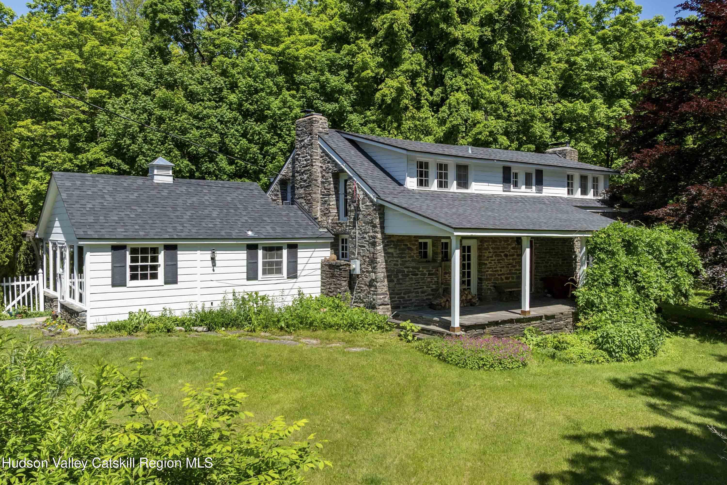 Saugerties, New York, 12477, United States, 2 Bedrooms Bedrooms, ,2 BathroomsBathrooms,Residential,For Sale,1827132