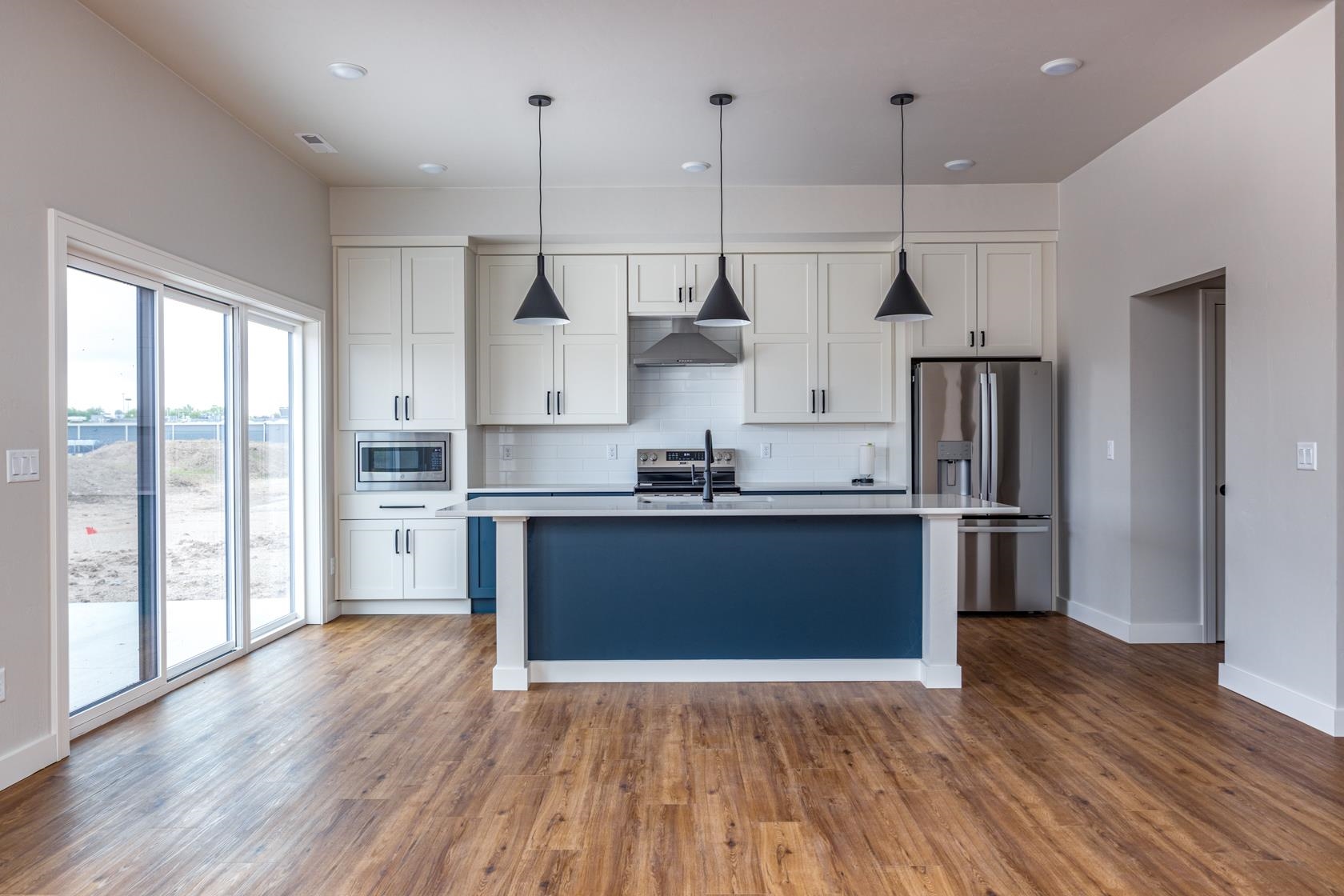 Kimberly, Wisconsin, 54136, United States, 4 Bedrooms Bedrooms, ,3 BathroomsBathrooms,Residential,For Sale,1975041