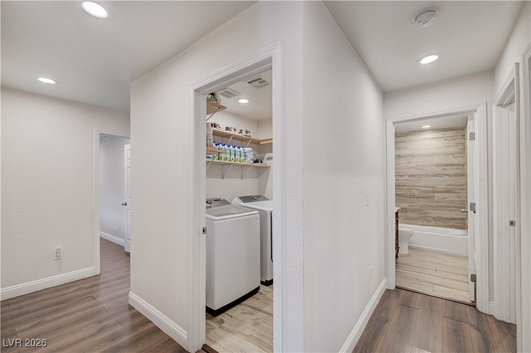 Las Vegas, Nevada, 89122, United States, 5 Bedrooms Bedrooms, ,4 BathroomsBathrooms,Residential,For Sale,2008777