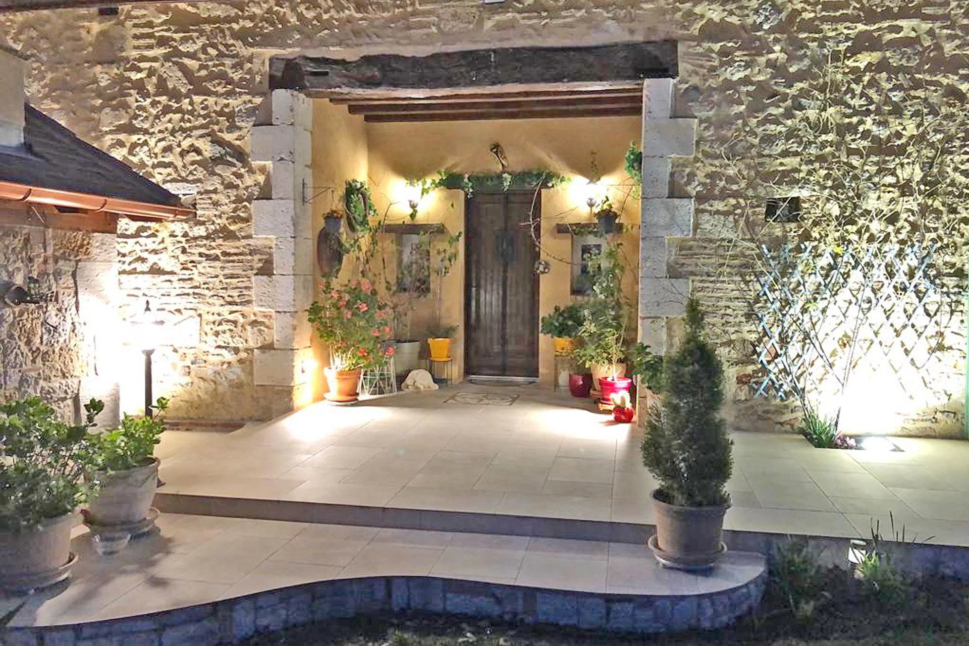 Bergerac, New Aquitaine, 24100, FR, 4 Bedrooms Bedrooms, ,3 BathroomsBathrooms,Residential,For Sale,1995573