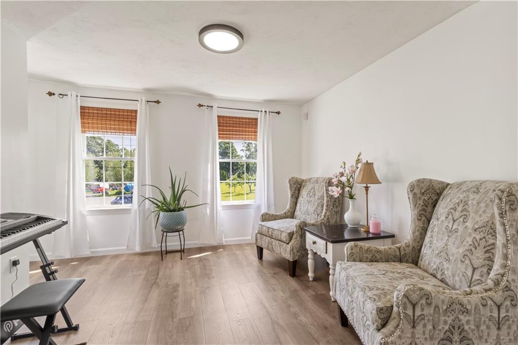 Bellingham, Massachusetts, 02019, United States, 3 Bedrooms Bedrooms, ,3 BathroomsBathrooms,Residential,For Sale,1978290