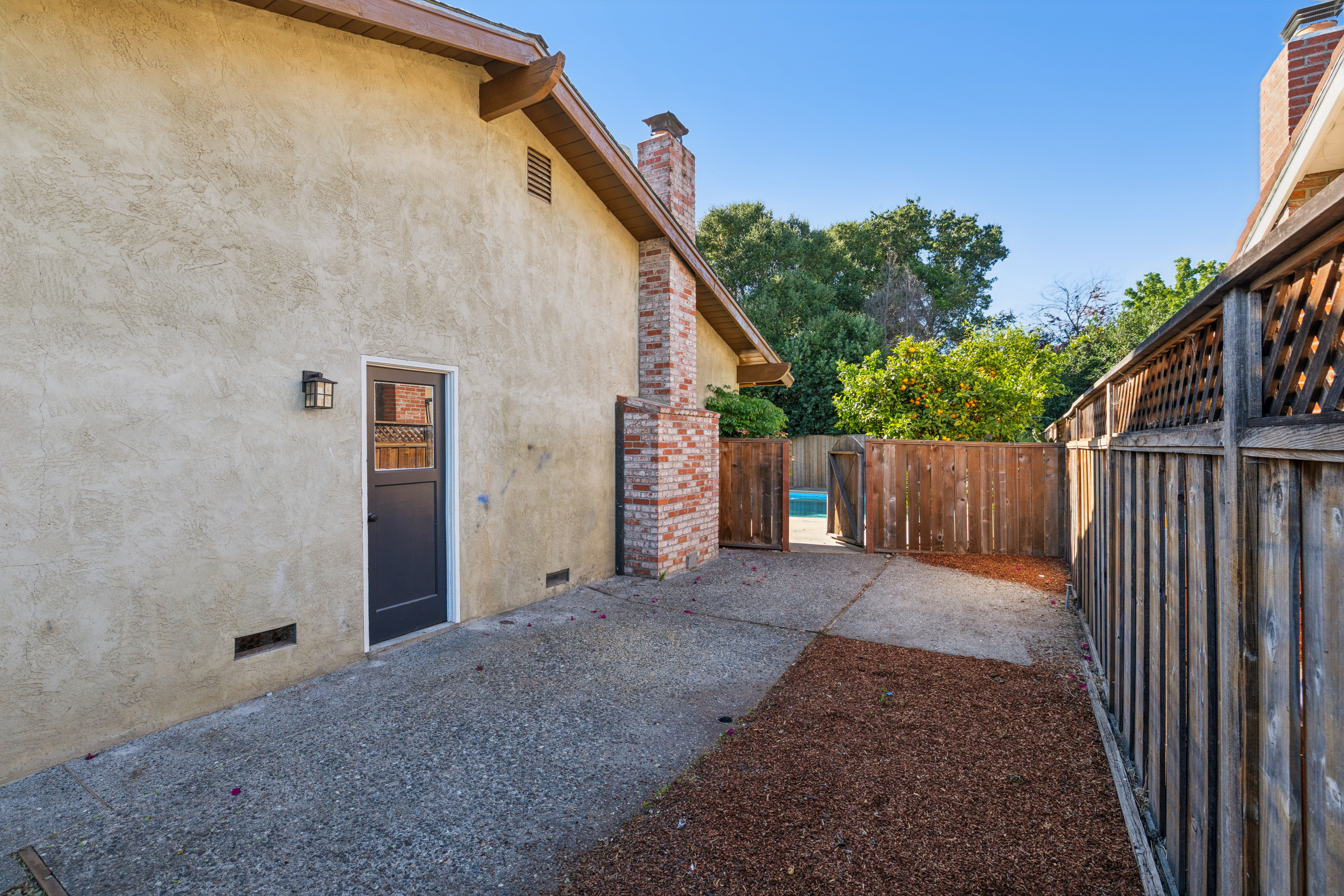  Single-Level Living in One of San Rafael’s Most Charming Pockets - 物件實景