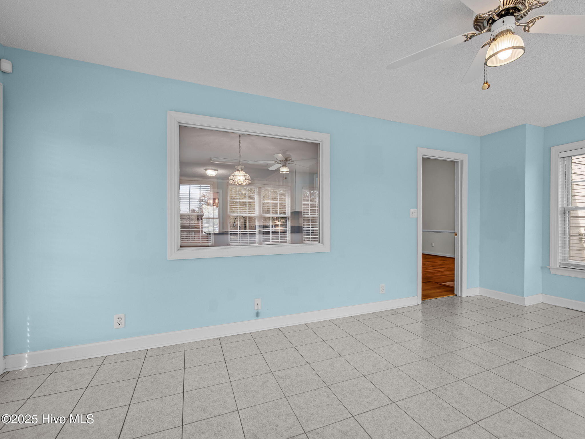 Cedar Point, North Carolina, 28584, United States, 3 Bedrooms Bedrooms, ,2 BathroomsBathrooms,Residential,For Sale,1957404